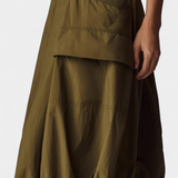 Katana Vestido Midi con Dobladillo de Burbujas y Corsé Ajustado