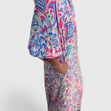 Carmina Vestido Maxi Bohemio con Escote en V y Estampado Abstracto