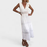 Patricia - Elegante vestido de encaje con cuello en V
