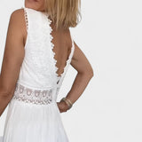 Patricia - Elegante vestido de encaje con cuello en V