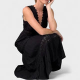 Patricia - Elegante vestido de encaje con cuello en V