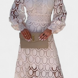 Lucinda Vestido Midi de Encaje con Mangas Farol y Cuello Alto