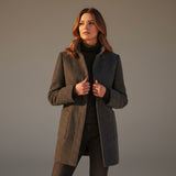 Daniela - Abrigo clásico