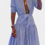 Ippolita Camisa de Cuello Alto a Rayas y Falda de Traje Plisada